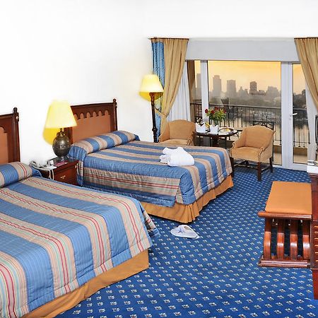 Shepheard Hotel Cairo Room photo