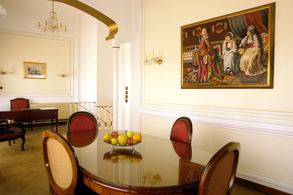 Shepheard Hotel Cairo Room photo