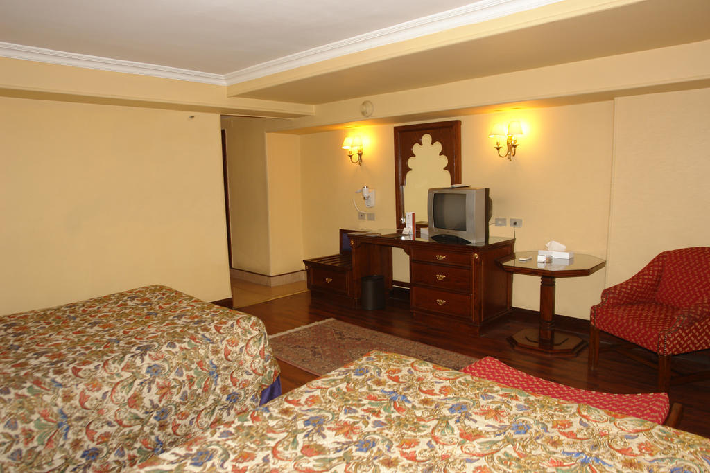 Shepheard Hotel Cairo Room photo